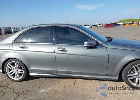 2013 Mercedes-Benz C 250 Sport from USA, damaged, VIN WDDGF4HB0DR254809